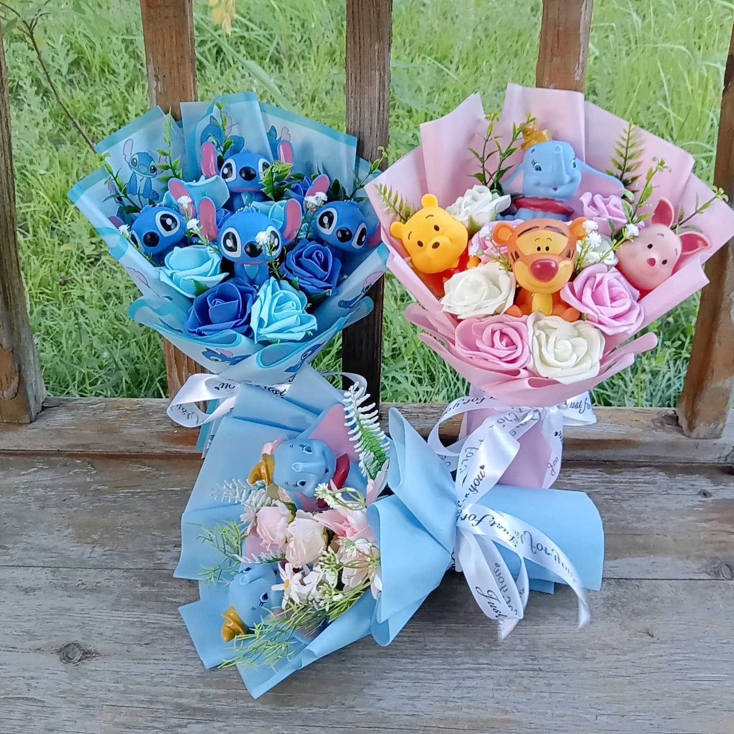 Bouquet de fleurs en peluche fait main Winnie l'ourson, Piglet, Éléphant - Cadeaux pour mariage, remise de diplôme, Saint-Valentin, Noël,