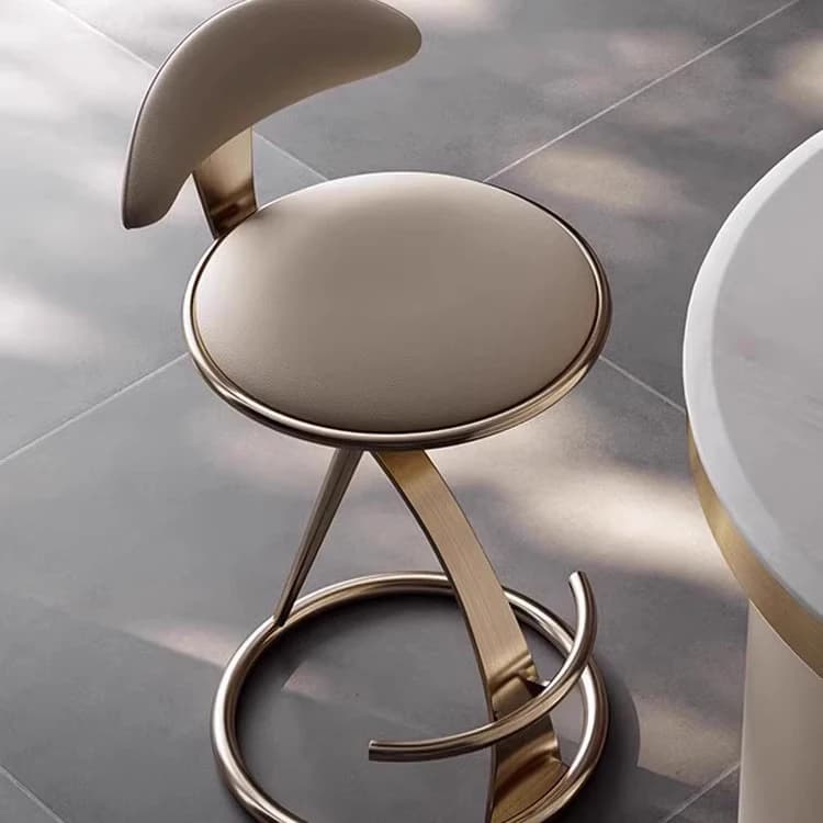 Chaise de bar italienne de luxe avec tabouret haut moderne et épuré pour cuisine, hôtel, lieux événementiels